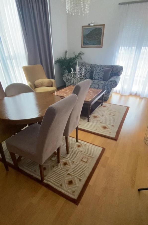 Hotel Ideall Подгориця Екстер'єр фото