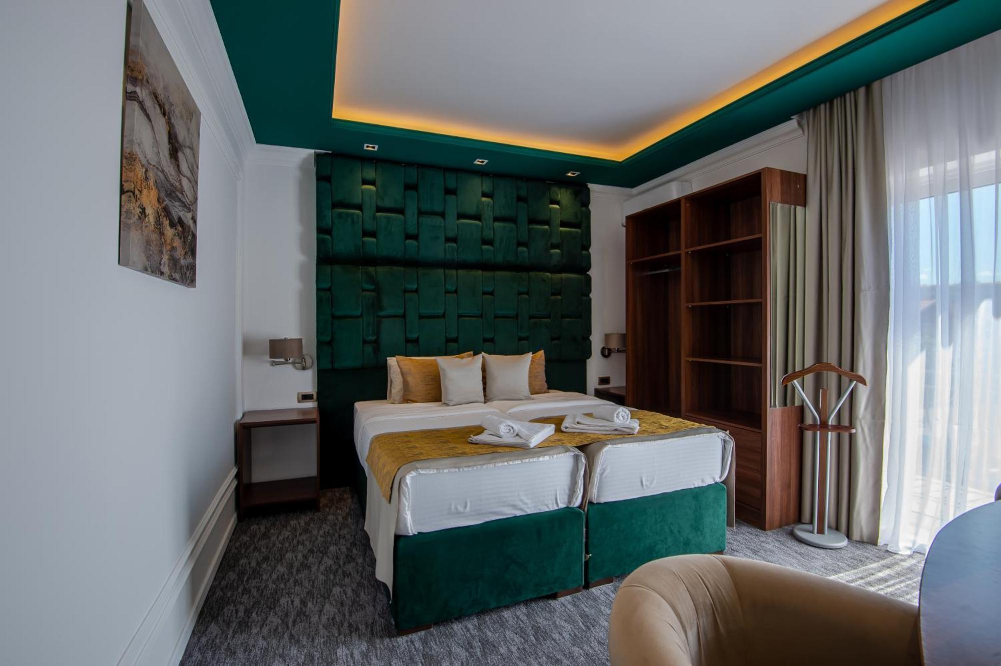 Hotel Ideall Подгориця Екстер'єр фото