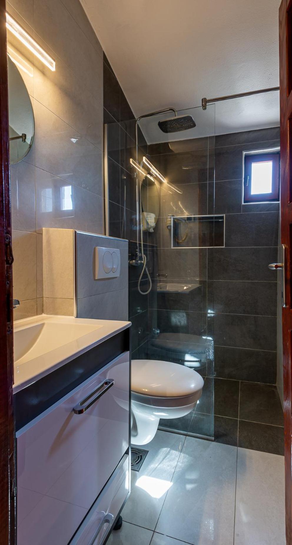 Hotel Ideall Подгориця Екстер'єр фото