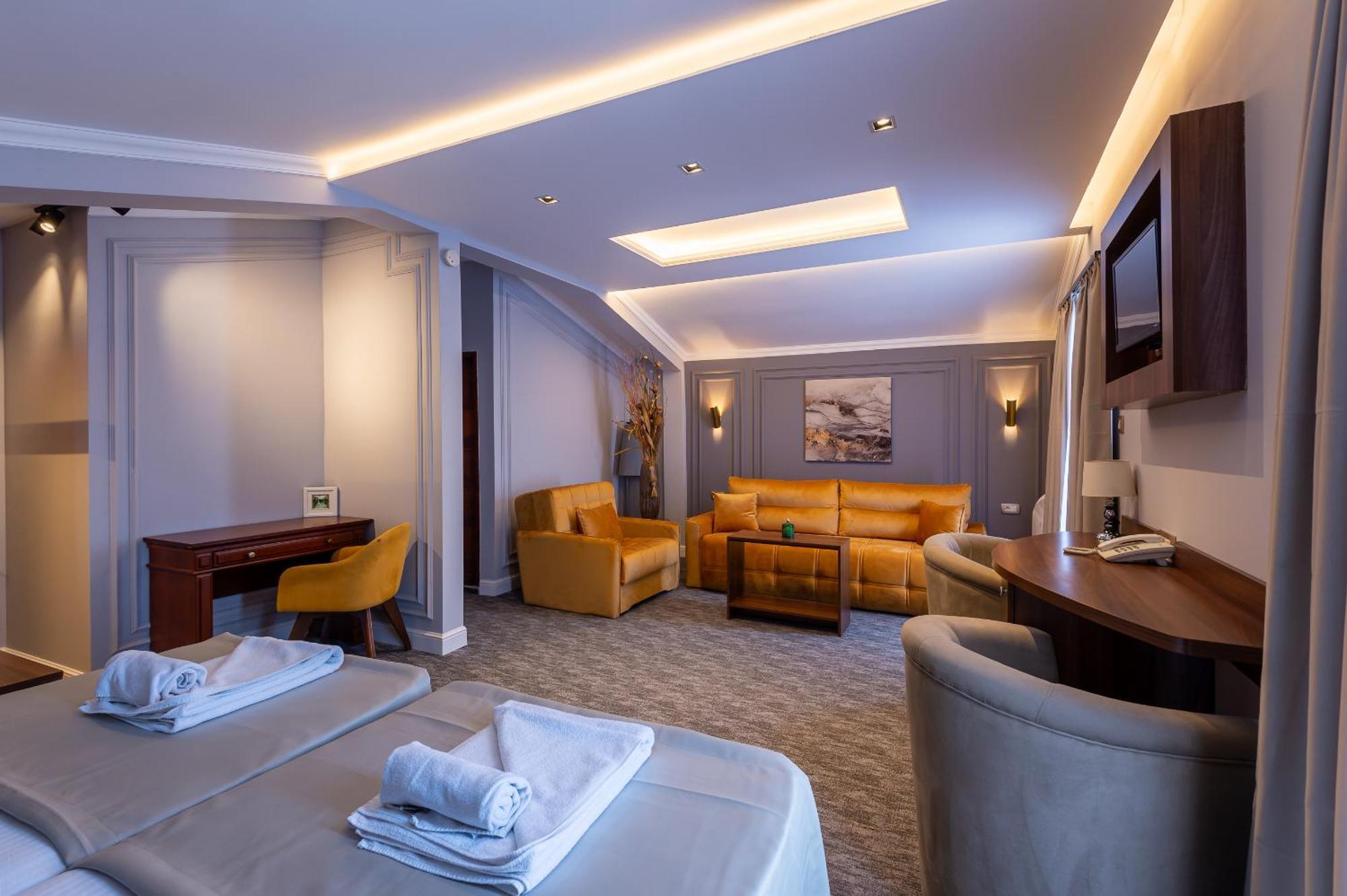 Hotel Ideall Подгориця Екстер'єр фото