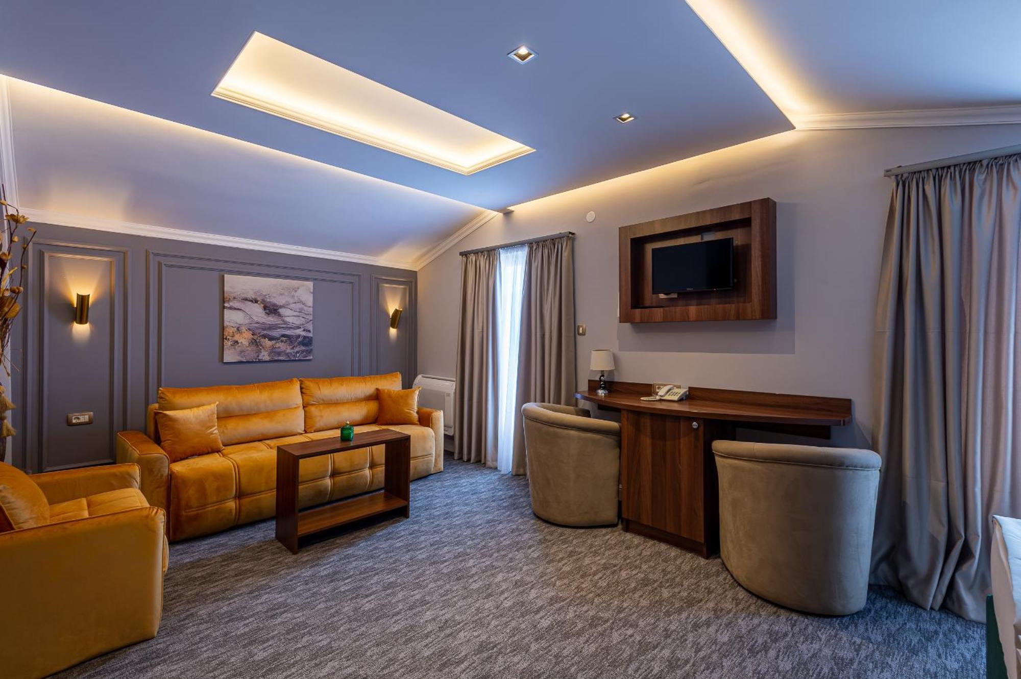 Hotel Ideall Подгориця Екстер'єр фото
