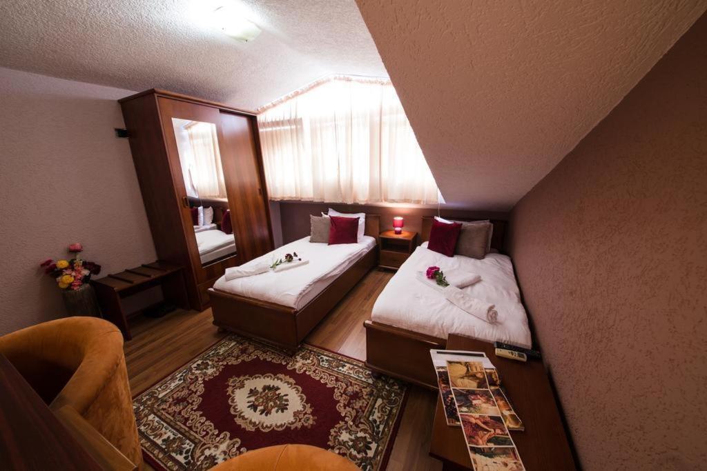 Hotel Ideall Подгориця Екстер'єр фото