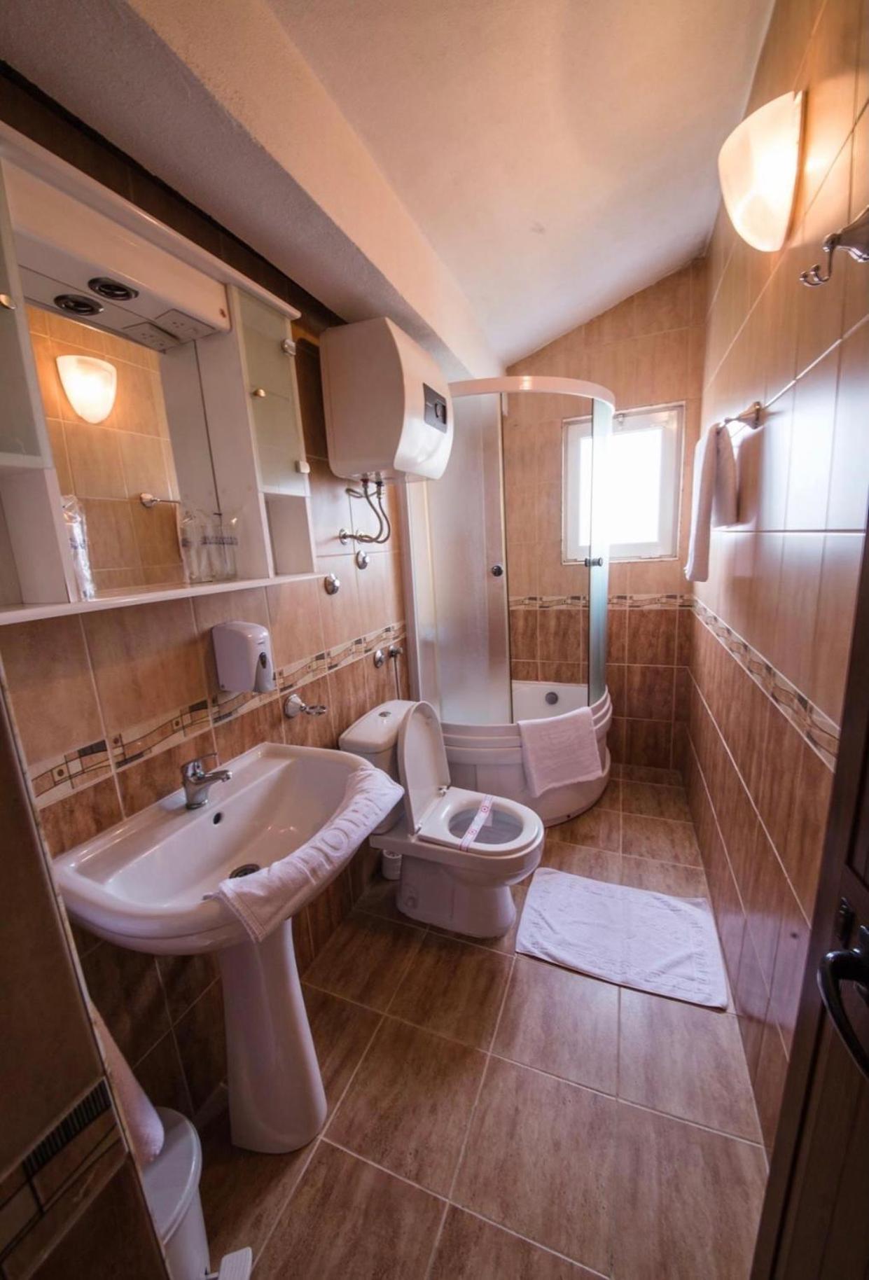 Hotel Ideall Подгориця Номер фото