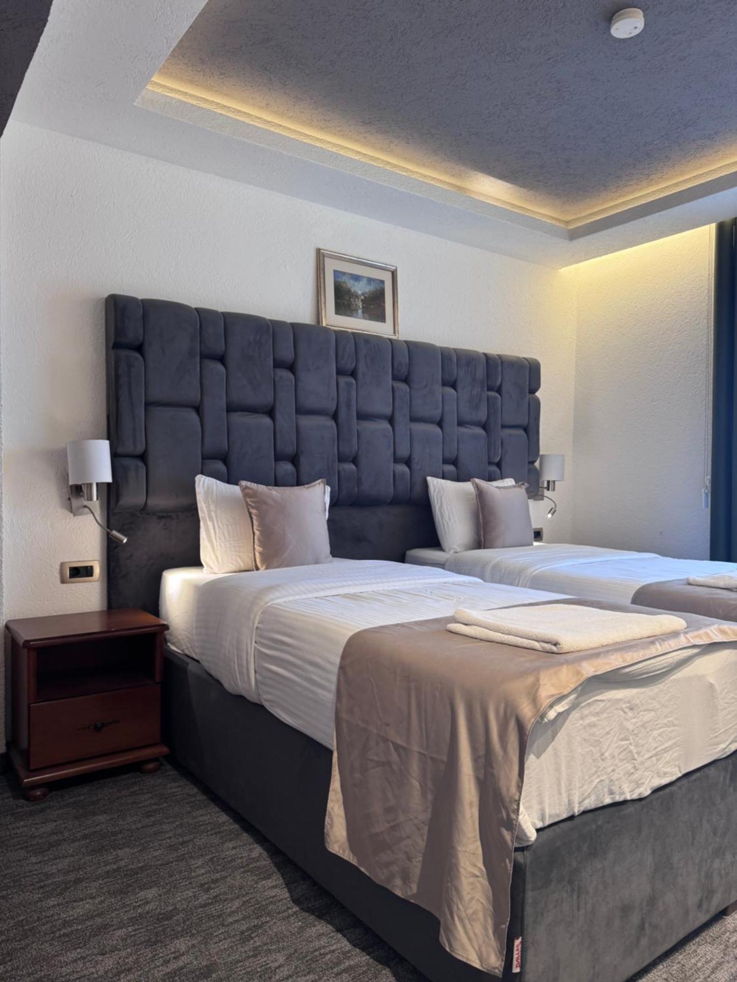 Hotel Ideall Подгориця Екстер'єр фото